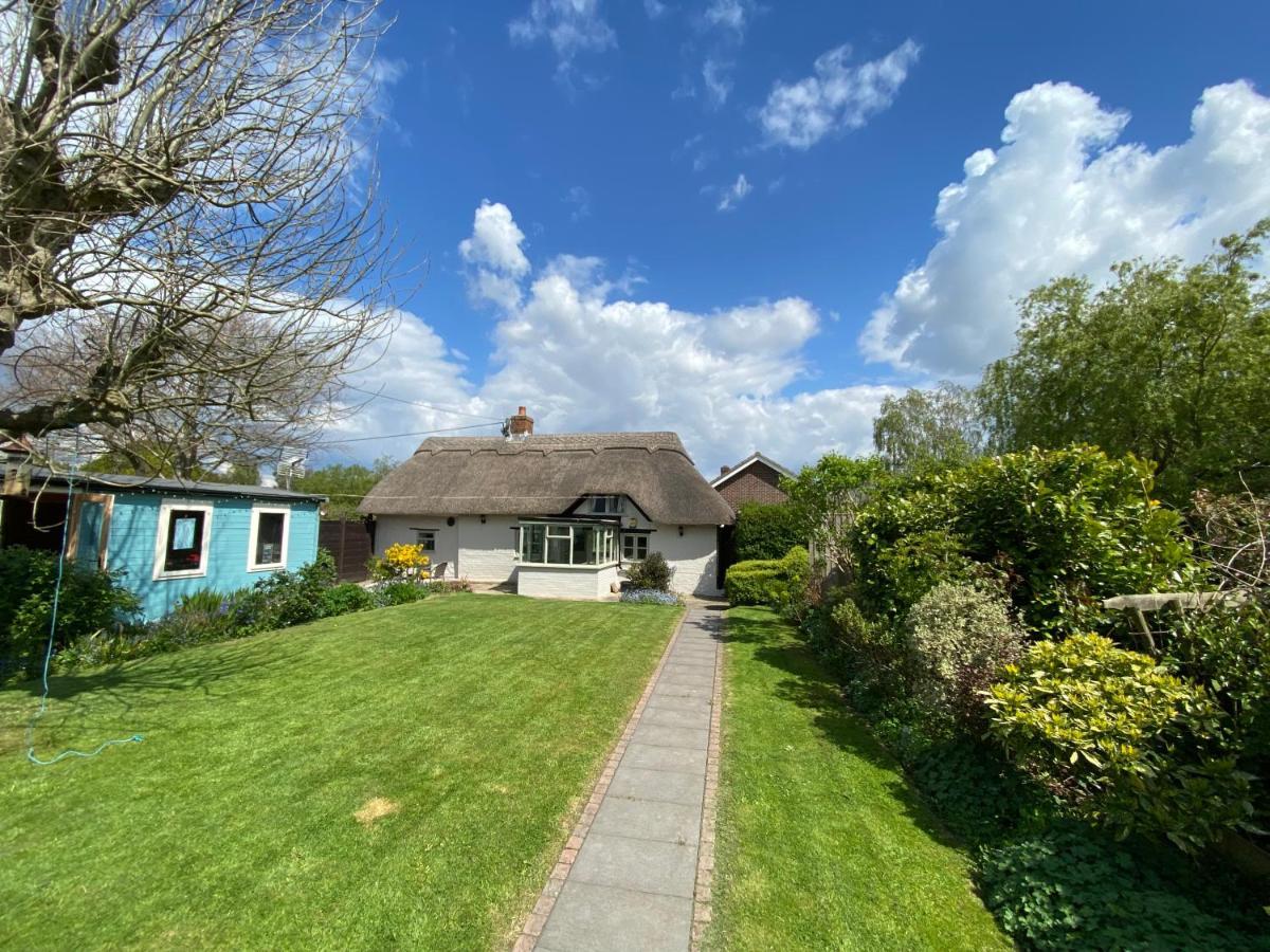 Thatch Cottage, East Boldre Nr Beaulieu And Lymington بروكينهورْسْتْ المظهر الخارجي الصورة